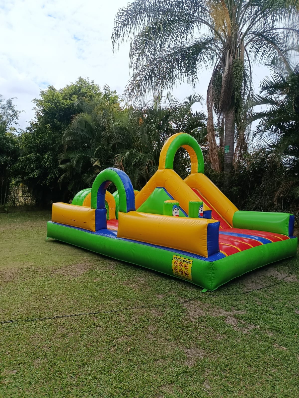 Inflable instalado para fiesta infantil